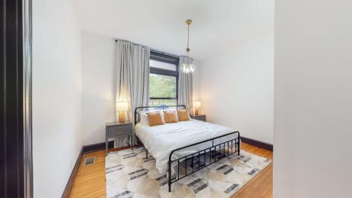 Old Louisville House | Spacious 6-Bedroom Retreat Steps from Churchill Downs