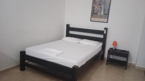 Melgar House | Inviting Villa Daniela: Pet-Friendly Retreat with Pool