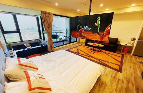 Toucheng House | Oceanview Retreat with Pool and Hot Tub for Relaxation