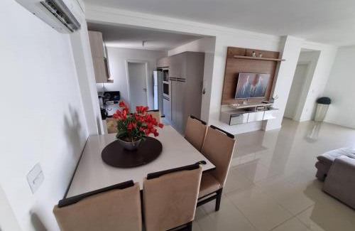 Castelo Branco Apartment | Comfortable Ocean View Apartment in Meia Praia, Itapema