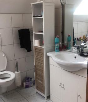 Moval House | Budget-Friendly Stay at Chez Lulu et Aurelie Hotel
