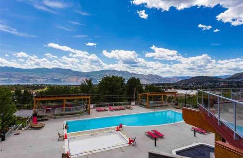 Central Okanagan Apartment | Vista del Ray: Family-Friendly Retreat with Pool & Hot Tub