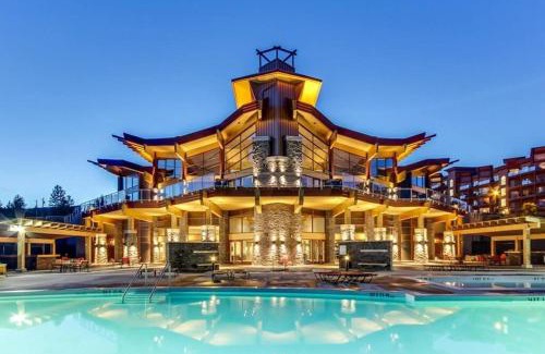 Central Okanagan Apartment | Vista del Ray: Family-Friendly Retreat with Pool & Hot Tub