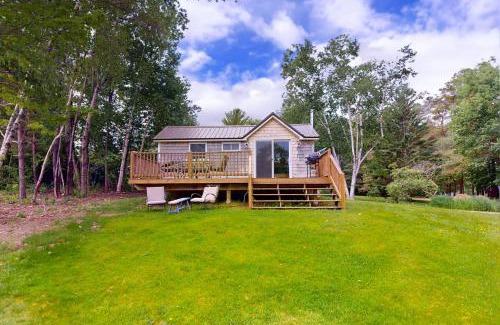 Belfast House | Discover Family-Friendly Bliss at Swanville Serenity