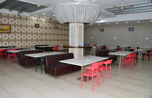 Gadarwara Hotel | Cozy Hotel RD Palace Narsinghpur: Child-Friendly Stays