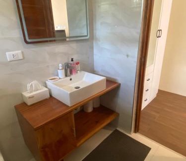Tanauan City House | Budget-Friendly Stay at Lucia's Place - Family & Pet Friendly