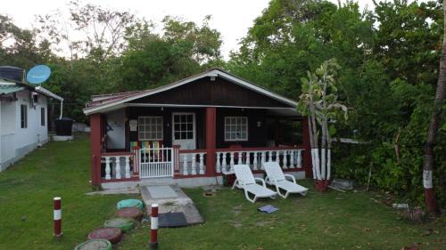 San Luis House | Pet-Friendly Tonton Beach: Ideal for Families and Kids