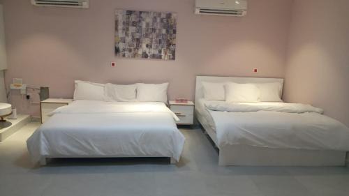 Madinat ash Shamal House | Unforgettable Stay at Cavilam Resort: Pet-Friendly Oasis