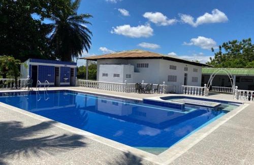 Espinal Villa | Finca Esperanza: Family-Friendly Retreat in Girardot