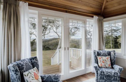 Blackheath Bed & Breakfast | Pet-Friendly Retreat at Mount Booralee - 10/10 Rated Stay