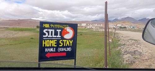Hanle House | Cozy Sili Homestay: Pet & Child Friendly Getaway