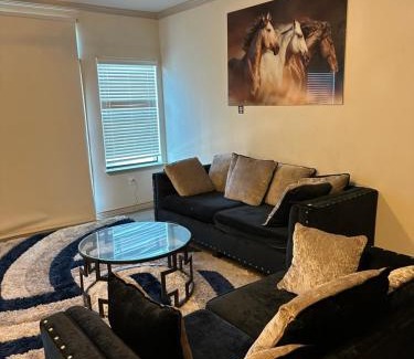 George Bush Park/Eldridge Apartment | Discover Unique Experiences at Inside Story Hotel