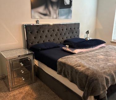 George Bush Park/Eldridge Apartment | Discover Unique Experiences at Inside Story Hotel