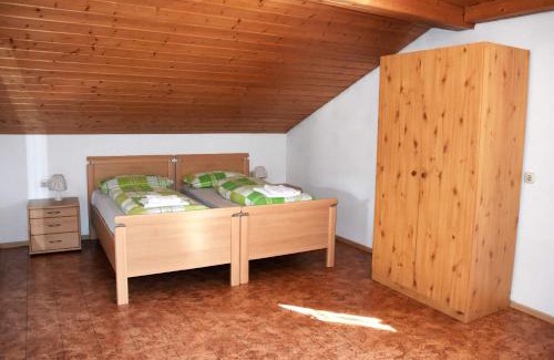 Prackenbach House | Inviting Pension Bergbauer with Kitchen Amenities