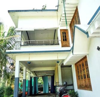 Vayittiri Cabin | Exceptional November Home: Family-Friendly with Breakfast