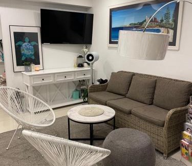 Manly House | Family-Friendly Getaway at Le Trend Suite Manly