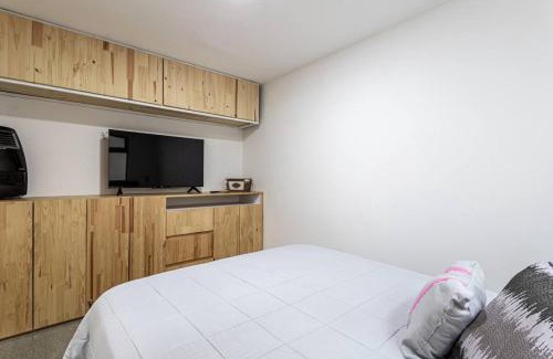 Villa Hermosa Apartment | Convenient Apartment Steps from Downtown Attractions