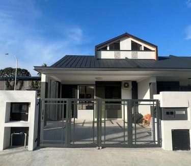 Rantau Panjang Villa | Discover Family-Friendly Comfort at Armaya Pool Villa Klang