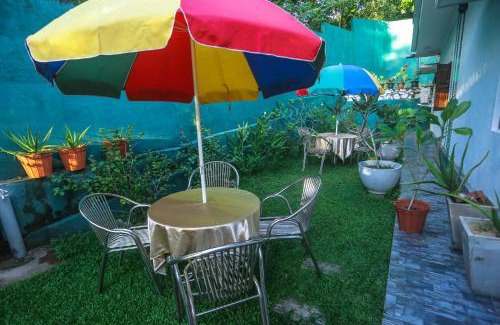 Boossa Villa | Cozy Lily Bungalow with Kitchen & Pet-Friendly Options