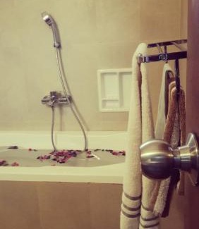 Ja-Ela Apartment | Kid-Friendly Retreat at Sapphire Clover Hotel