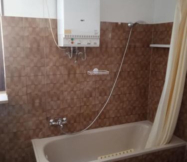 Aielli Apartment | Cozy B&B Giò&Giò with Fireplace - Perfect for Families