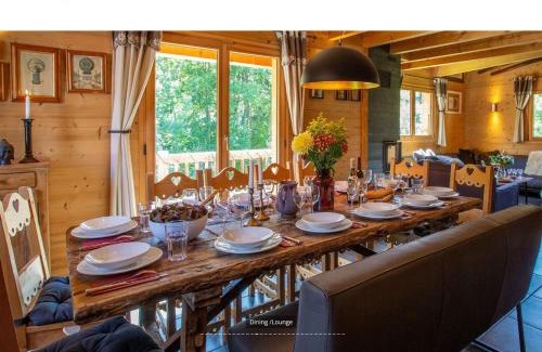Soell House | Cozy Ski Chalet for 12 with Sauna and Hot Tub Retreat