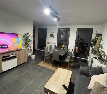Neudorf Ouest Bed & Breakfast | Cozy Room in Strasbourg for Family-Friendly Stays