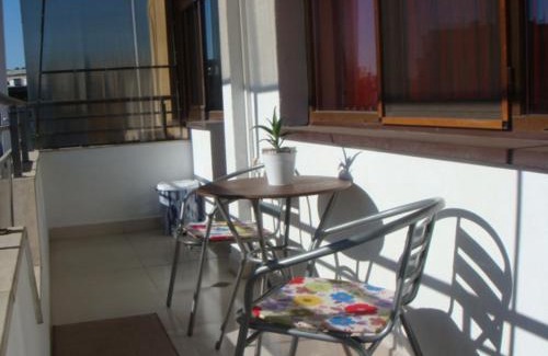 Bozhichen Apartment | Family-Friendly Детелина: Your Budget Escape Awaits