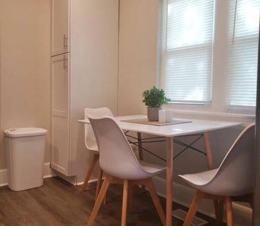 East Durham House | Welcoming 2 Bedrooms - Steps from Downtown DUKE & NCCU