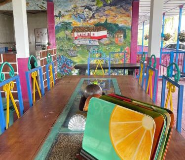 Chinchina House | Pet-Friendly Retreat at Finca Cafetera Hostal El Cerrito