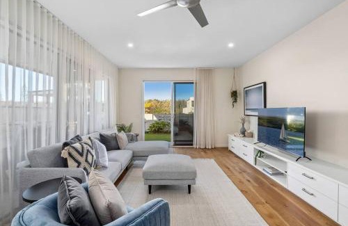 Kingscliff Villa | Elegant Beachside Villa with Ocean View - Seaside Chique