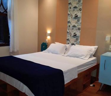 Vila Belmiro House | Top-Rated Hospedagem Casa de Pedro with Kitchen Amenities