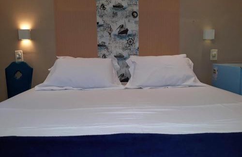 Vila Belmiro House | Top-Rated Hospedagem Casa de Pedro with Kitchen Amenities