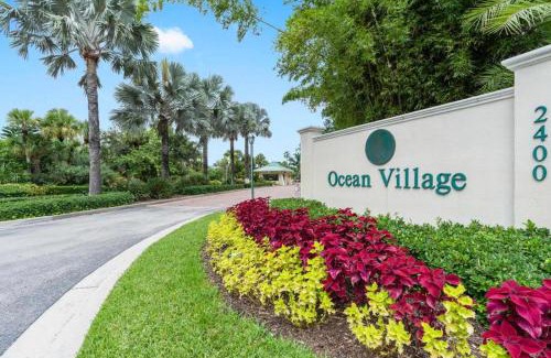 Fort Pierce House | Ocean Villas III 1224: Family-Friendly Retreat with Pool