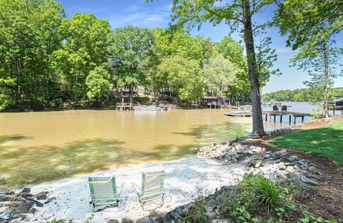 Belmont House | Serene Paradise Lake House: Your Dream Lakefront Escape