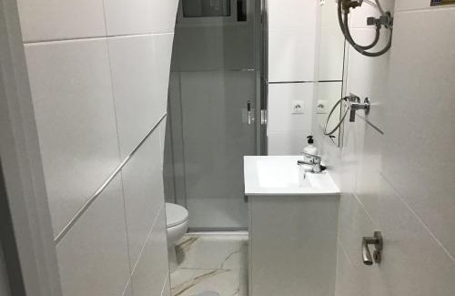 San Isidro House | Comfortable Double Room in Cozy Guest Space