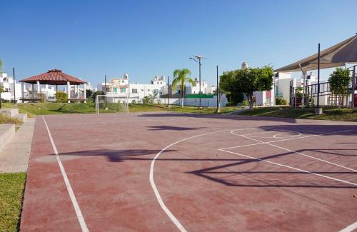 Tequesquitengo House | Relax at HostPal Villas Teques - Lakefront Getaway