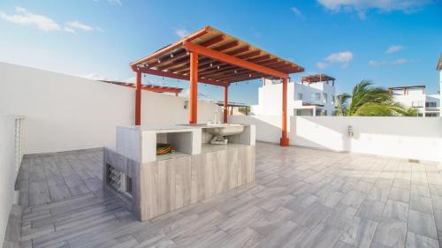 Granjas del Marques House | Relax at Villa Azulita Acapulco Diamante with Pool & Ocean View