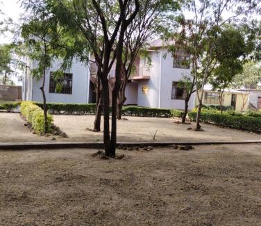 Mto wa Mbu Bed & Breakfast | Family-Friendly Stay at Friends of Manyara Wildlife Lodge