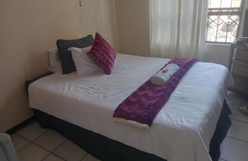 Empangeni House | Budget-Friendly Holy and Joy Guesthouse with Pool Access