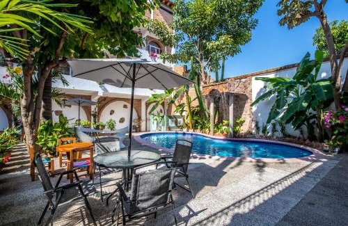 Olimpica Apartment | Family-Friendly PH Hacienda Lord Twigg with Pool Access
