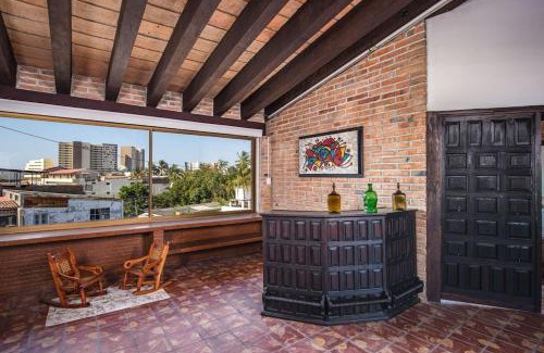 Olimpica Apartment | Family-Friendly PH Hacienda Lord Twigg with Pool Access