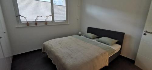 Bilten Apartment | Inviting Stay with Spectacular Views of Glarner Mountains