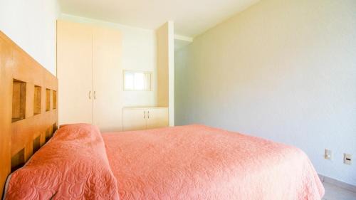 Granjas del Marques Apartment | Relax at HostPal Caracol Acapulco Diamante with Ocean Views