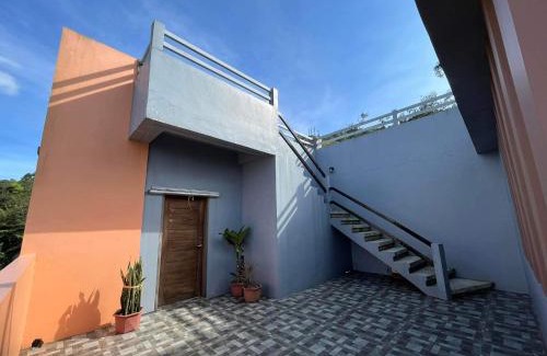 La Trinidad House | Family-Friendly Comfort at Edwin's Place Awaits You