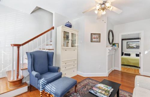 Cannonborough Elliotborough House | Historic Carriage House at Ashley Inn - Steps from King St.