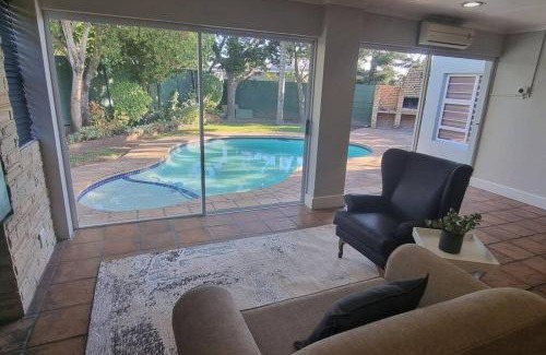 Berea Apartment | Pet-Friendly Dorset House with Pool & Family Amenities