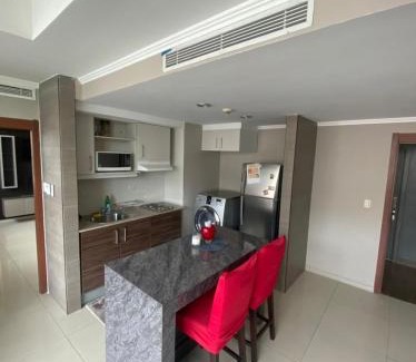 Las Penas Apartment | Pet-Friendly Suite de lujo 1410 with Pool & Family Amenities