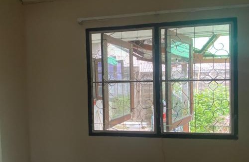 San Pu Loei House | Cozy Nest's Homestayn: Pet-Friendly Retreat with Kitchen