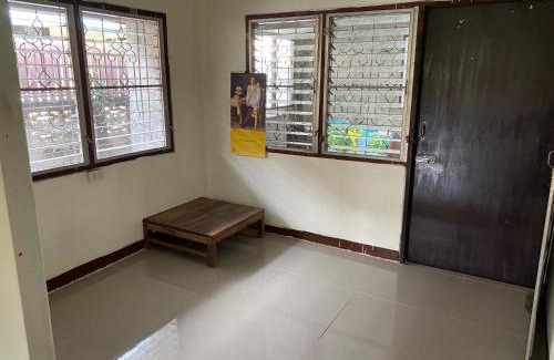 San Pu Loei House | Cozy Nest's Homestayn: Pet-Friendly Retreat with Kitchen